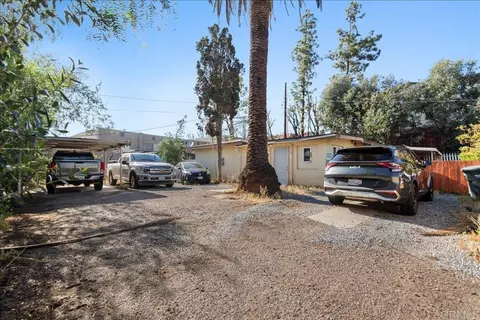 Exterior - 12828 Mapleview St, Lakeside, CA 92040 photo 2 of 5