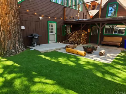 39204 N Shore Dr, Fawnskin, CA 92333