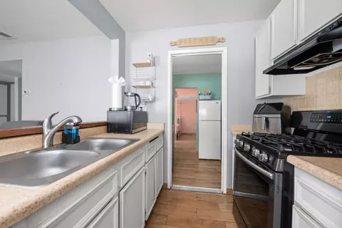 Kitchen - 4608 Calle De Retiro, Oceanside, CA 92057 photo 1 of 2