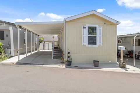 3221 Bancroft Dr #25, Spring Valley, CA 91977