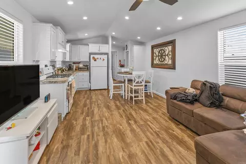 3221 Bancroft Dr #25, Spring Valley, CA 91977 photo 15