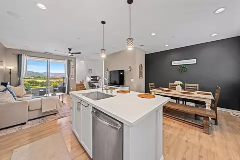 2394 Element Way #2, Chula Vista, CA 91915