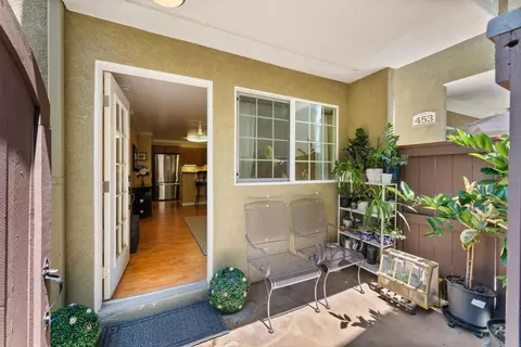 5404 Balboa Arms Dr #352, San Diego, CA 92117