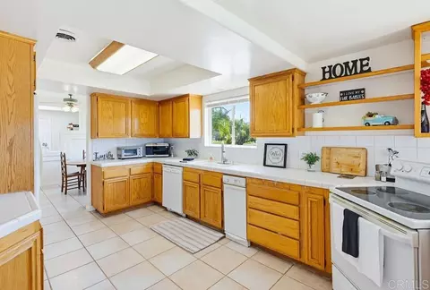 Kitchen - 11115 Pinehurst Dr, Lakeside, CA 92040 photo 3 of 5
