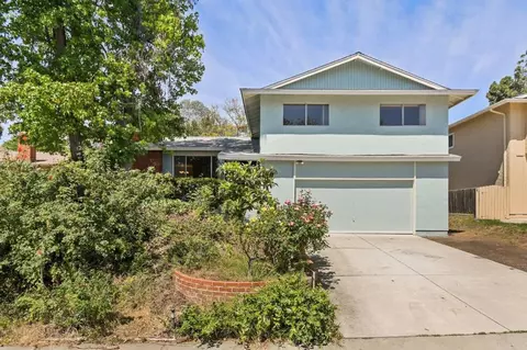 5490 Aztec Dr, La Mesa, CA 91942