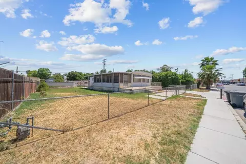 1659 Ruby Dr, Perris, CA 92571 photo 2