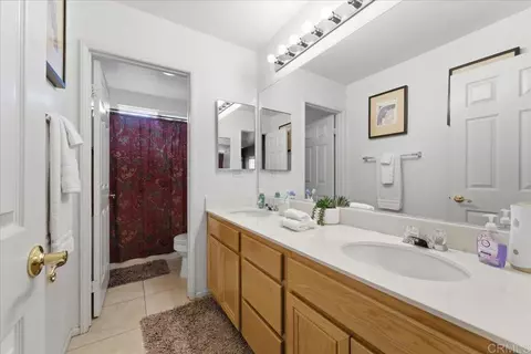 Bath - 1361 Sunhaven Rd, Alpine, CA 91901 photo 4 of 4