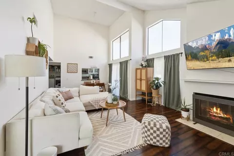 895 Connors Ct, Claremont, CA 91711