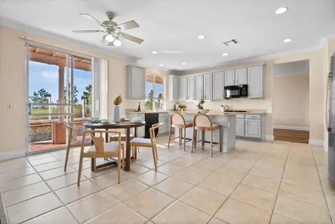 Kitchen - 33360 Barrington, Temecula, CA 92592 photo 3 of 3