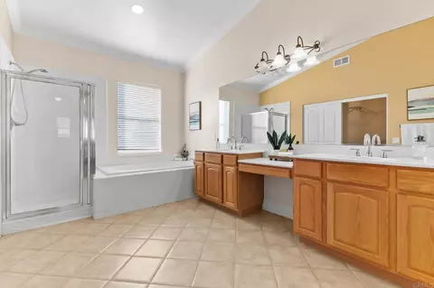 Bath - 33360 Barrington, Temecula, CA 92592 photo 2 of 3