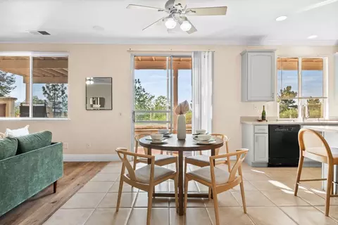 Dining - 33360 Barrington, Temecula, CA 92592 photo 2 of 2
