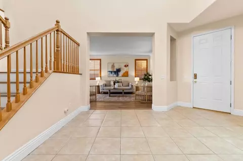 Entry Way - 33360 Barrington, Temecula, CA 92592 photo 3 of 5