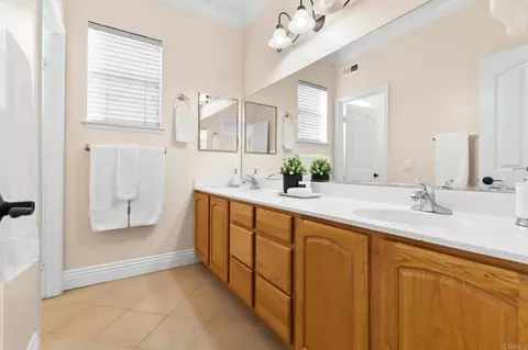 Bath - 33360 Barrington, Temecula, CA 92592 photo 3 of 3