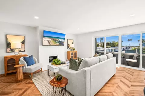 90 Montego Ct, Coronado, CA 92118