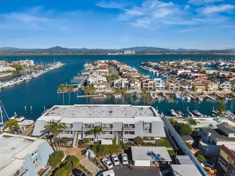View/Area - 90 Montego Ct, Coronado, CA 92118 photo 9 of 10