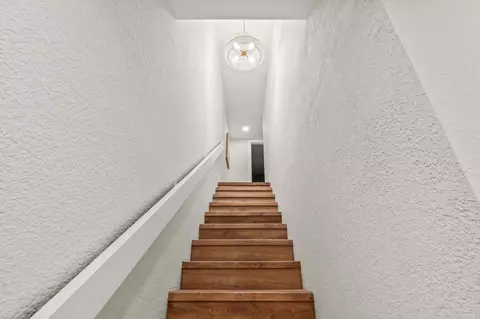 Entry Way - 90 Montego Ct, Coronado, CA 92118 photo 2 of 2