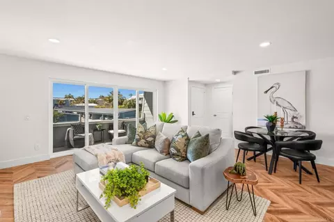 Living - 90 Montego Ct, Coronado, CA 92118 photo 9 of 10