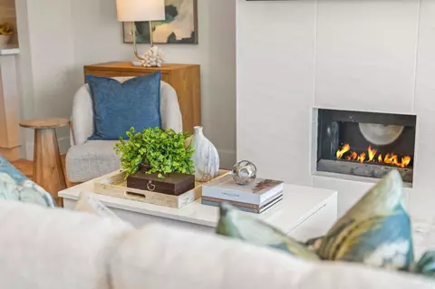 Living - 90 Montego Ct, Coronado, CA 92118 photo 4 of 10