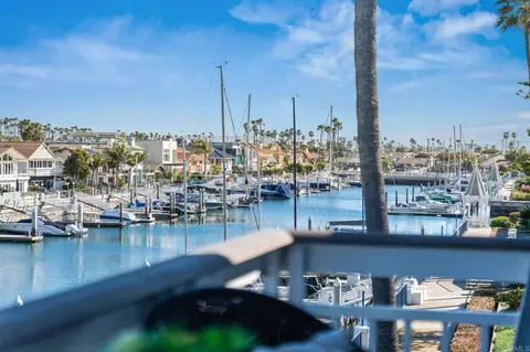 View/Area - 90 Montego Ct, Coronado, CA 92118 photo 6 of 10