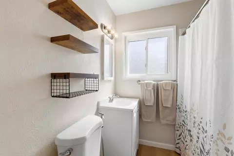 Bath - 9468 Doheny Rd, Santee, CA 92071 photo 1 of 1