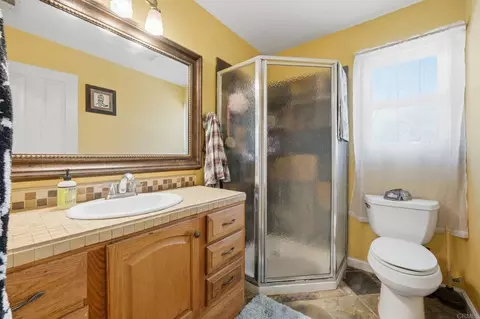 Bath - 1132 Ramona St, Ramona, CA 92065 photo 3 of 3