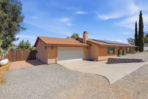 1132 Ramona St, Ramona, CA 92065