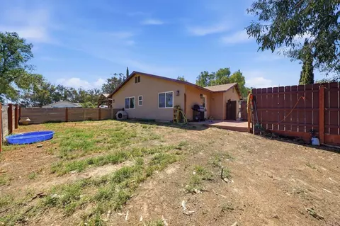Exterior - 1132 Ramona St, Ramona, CA 92065 photo 3 of 13
