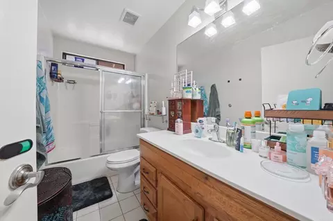 Bath - 1132 Ramona St, Ramona, CA 92065 photo 2 of 3