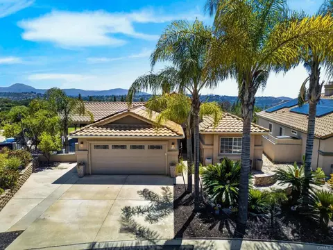 2703 Lobelia Rd, Alpine, CA 91901