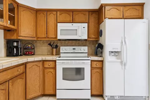 Kitchen - 447 Ridgeway Ct, Spring Valley, CA 91977 photo 5 of 5
