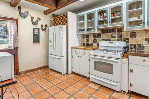 Kitchen - 17089 Lawson Valley Rd, Jamul, CA 91935 photo 1 of 4