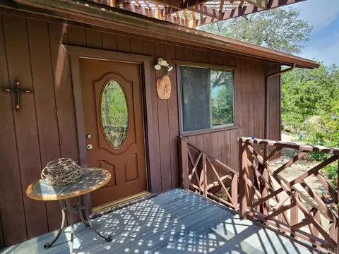 Exterior - 2341 Pinezanita Ln, Julian, CA 92036 photo 4 of 10