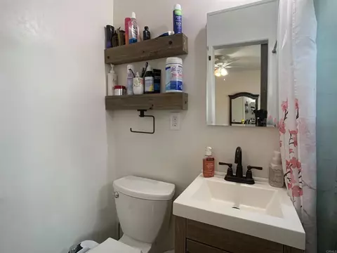 Bath - 9104 Northcote Rd, Santee, CA 92071 photo 2 of 3