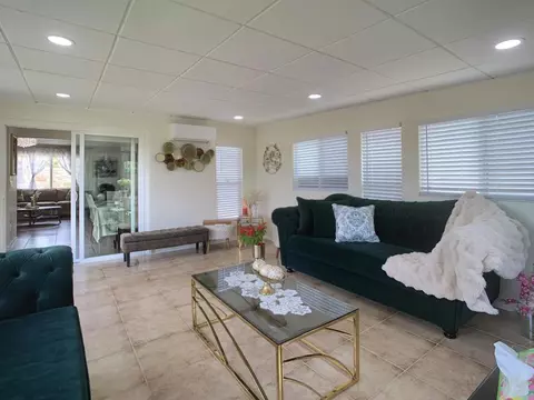 Living - 9104 Northcote Rd, Santee, CA 92071 photo 4 of 6