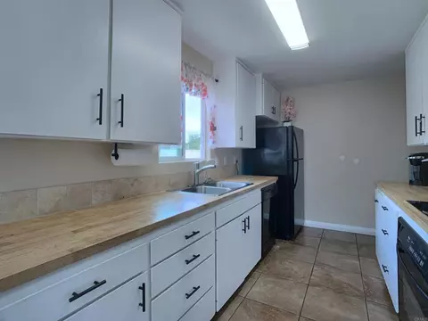 Kitchen - 9104 Northcote Rd, Santee, CA 92071 photo 3 of 3