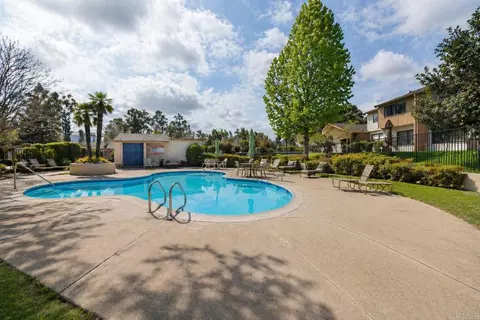 6050 Henderson Dr #33, La Mesa, CA 91942