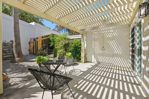 Exterior - 821 Del Mar Downs Rd #D, Solana Beach, CA 92075 photo 3 of 8