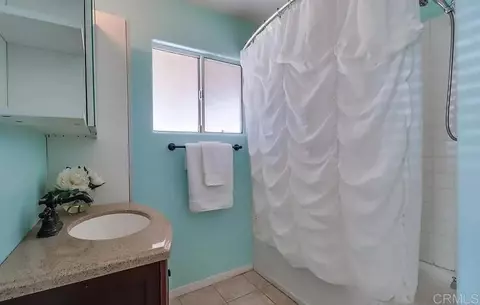 Bath - 29956 Oak Dr, Campo, CA 91906 photo 1 of 2