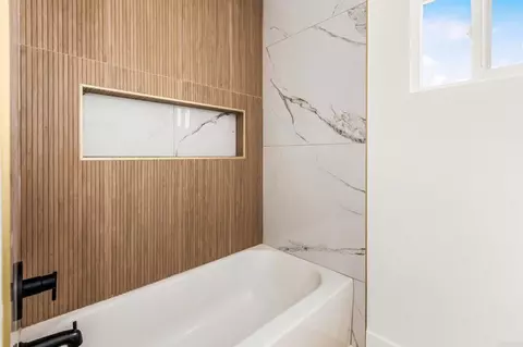 Bath - 1114 Coronado Ave, Spring Valley, CA 91977 photo 4 of 5
