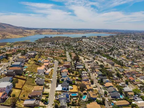 View/Area - 1114 Coronado Ave, Spring Valley, CA 91977 photo 7 of 12