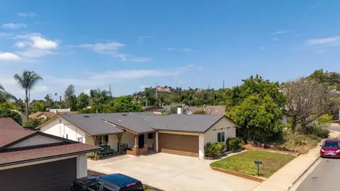 View/Area - 1127 Paula Way, Escondido, CA 92027 photo 3 of 5