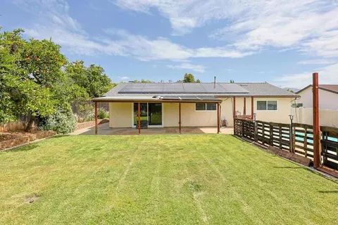 Exterior - 1127 Paula Way, Escondido, CA 92027 photo 14 of 15