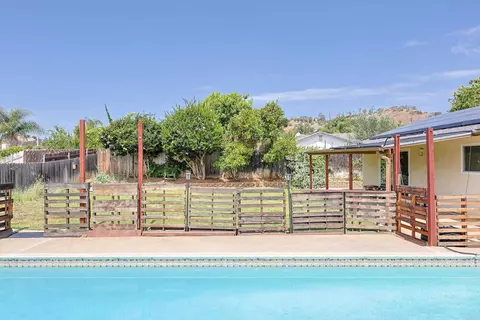 Exterior - 1127 Paula Way, Escondido, CA 92027 photo 10 of 15