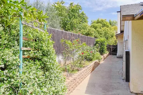 Exterior - 1127 Paula Way, Escondido, CA 92027 photo 11 of 15