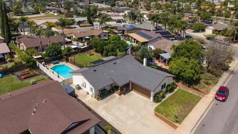 View/Area - 1127 Paula Way, Escondido, CA 92027 photo 1 of 5