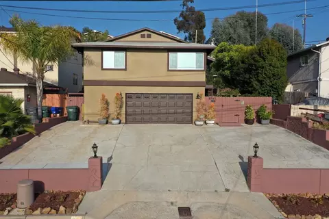 1011 Capistrano Ave, Spring Valley, CA 91977