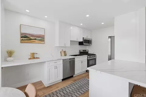 Kitchen - 13754 Mango Dr #315, Del Mar, CA 92014 photo 2 of 3