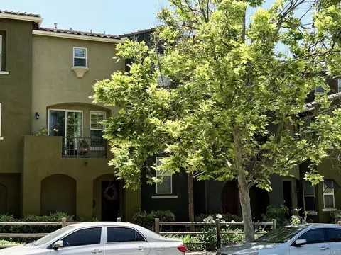 1875 Champagne Ct #9, Chula Vista, CA 91913