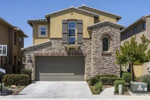 3022 Villeta Ave, Carlsbad, CA 92010