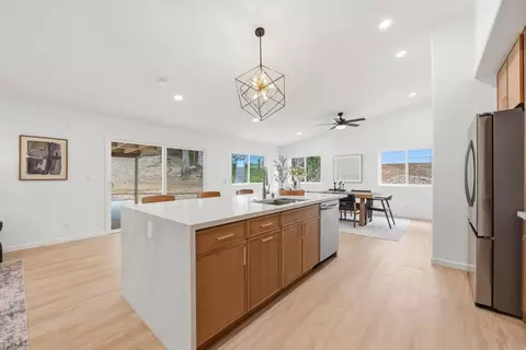 Kitchen - 5240 Jack Pine Ct, Oceanside, CA 92056 photo 7 of 9